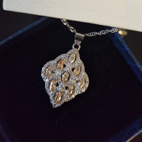 Swarovski Emelents Marquise Yellow stone 925 Women's Necklace - Picture 4 of 8